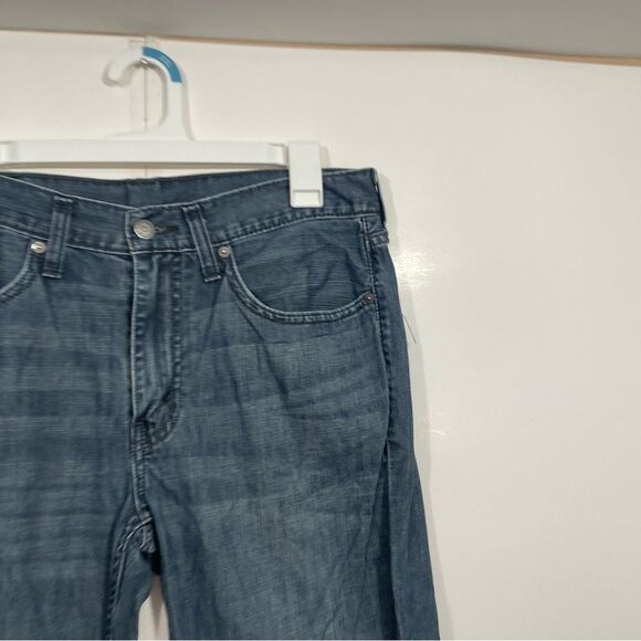 Levi's 514 32x32 Medium Wash Straight Fit Jeans - Picture 4 of 6